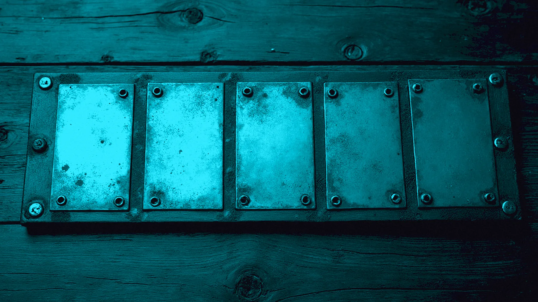 A strip of five segments grouped three then two, rendered in cyan